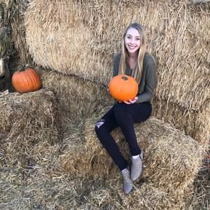 Meet your Posher, Caleigh